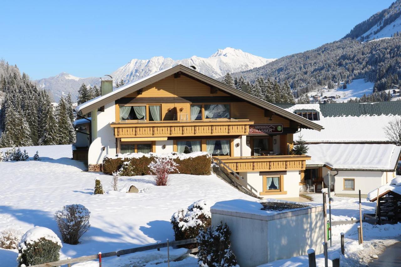 Gaestehaus Strasser Riezlern Exterior photo